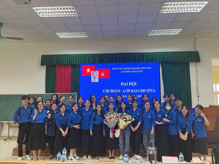 Đại hội Chi đoàn - Lớp Khoa Ngoại ngữ, Trường Đại học Hồng Đức: sự kiện chính trị quan trọng của đoàn viên thanh niên Liên chi đoàn 